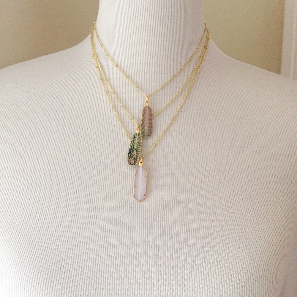 🖤Host Pick🖤 Carved Shell Feather Necklace - Picture 4 of 5
